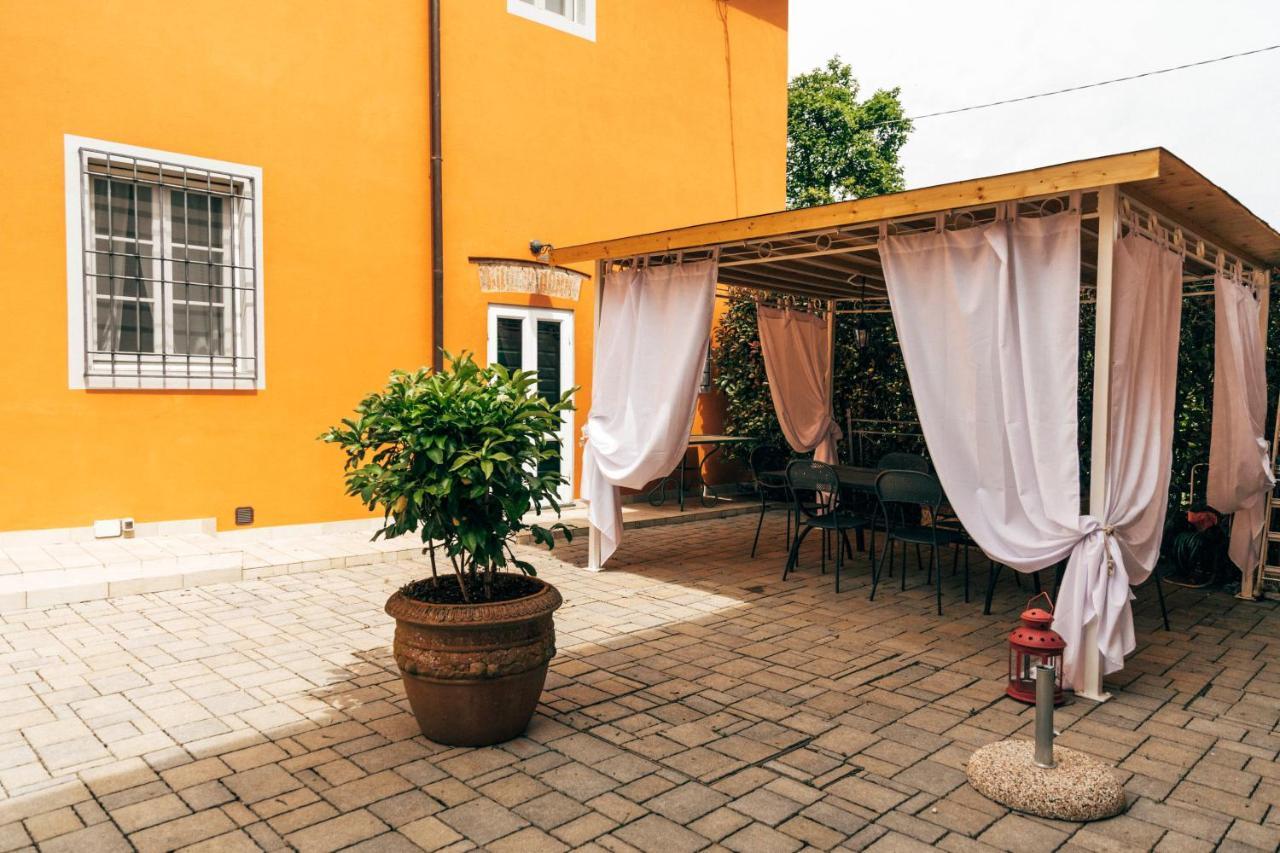 Tenuta San Giovanni Lucca - Borgo Del Locumone Eksteriør billede